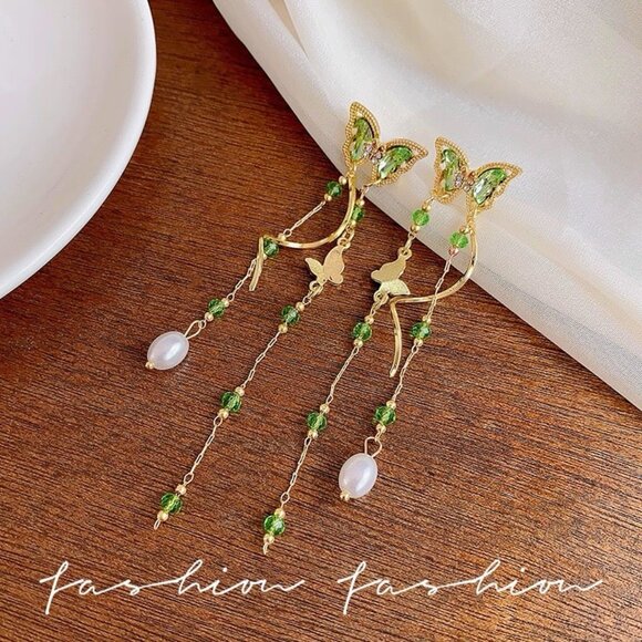 Spring flowers and green butterfly earrings - Picture 5 of 6